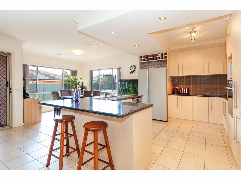 9 Willaroo Street, Thurgoona NSW 2640