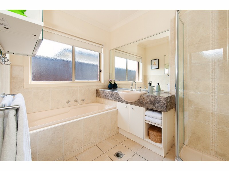 9 Willaroo Street, Thurgoona NSW 2640