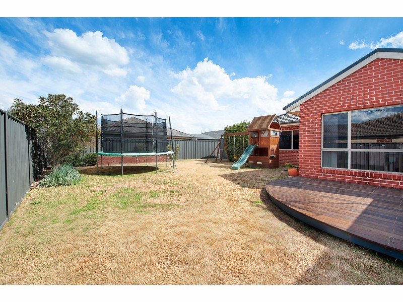 9 Willaroo Street, Thurgoona NSW 2640