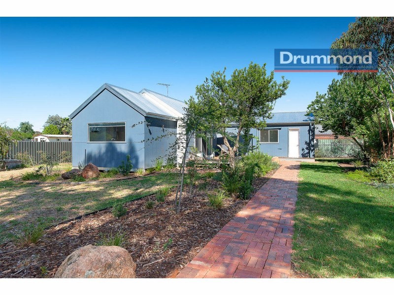 131 Hammer Street, Howlong NSW 2643