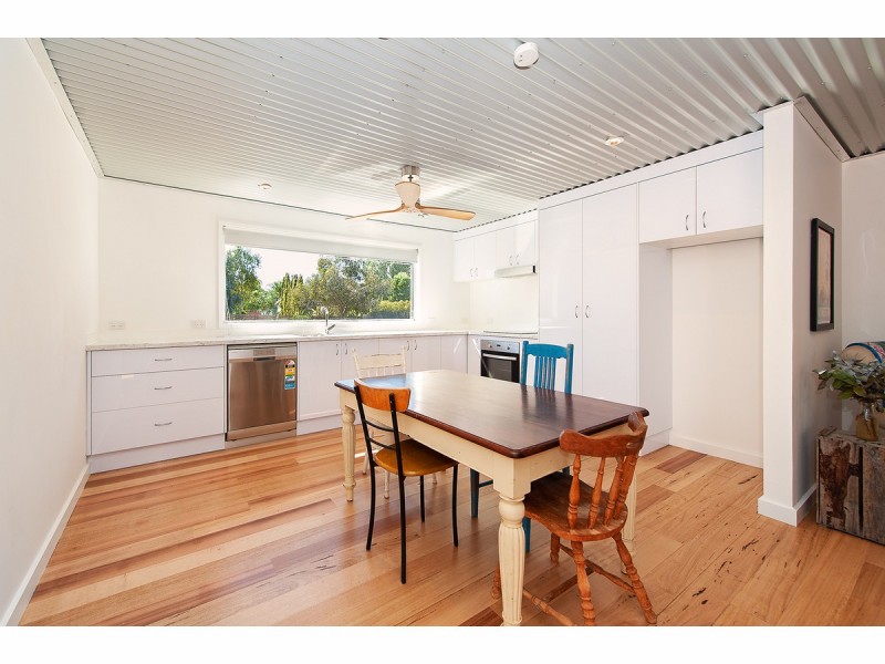 131 Hammer Street, Howlong NSW 2643