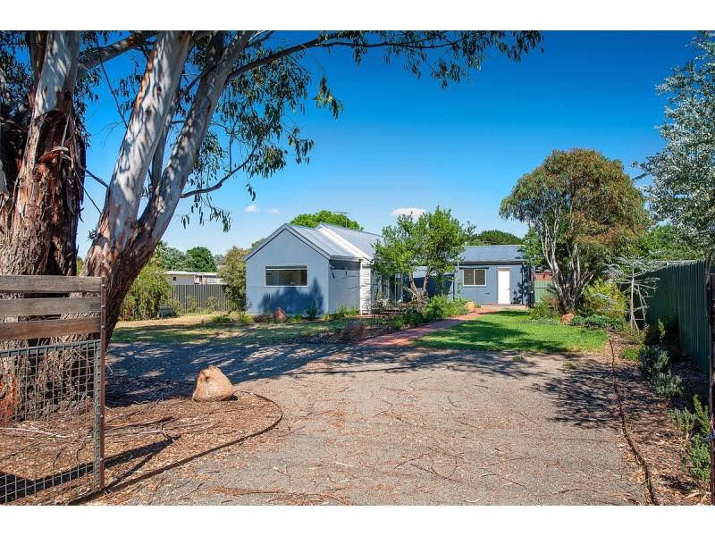 131 Hammer Street, Howlong NSW 2643