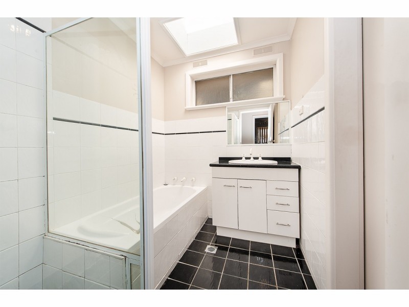 480 Griffith Road, Lavington NSW 2641