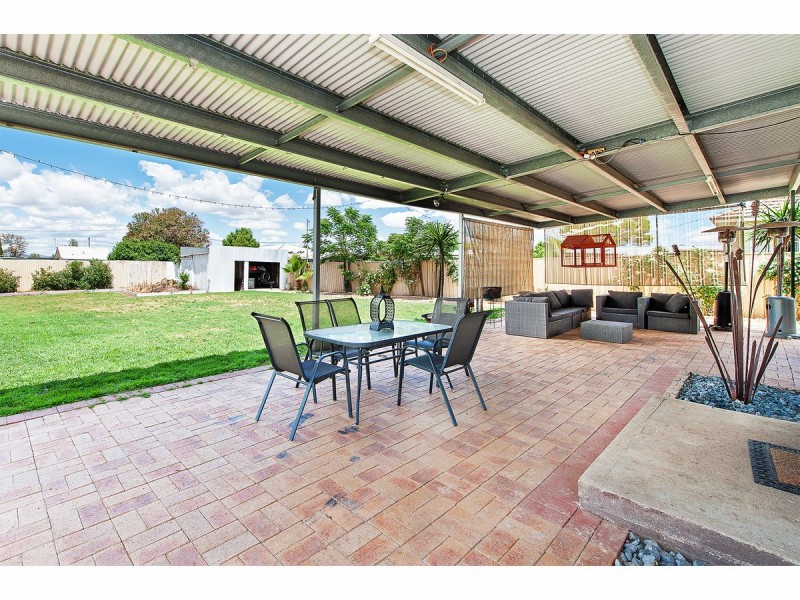447 Bell Street, Lavington NSW 2641