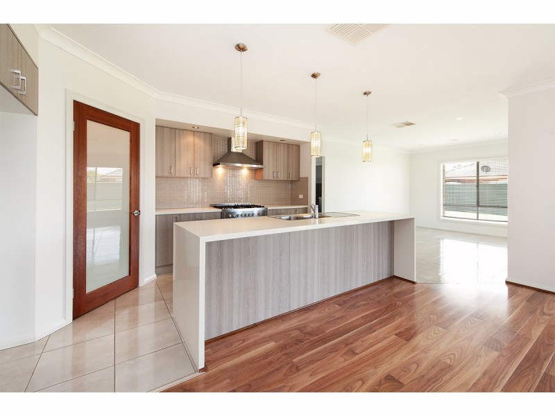 243 Kosciuszko Road, Thurgoona NSW 2640