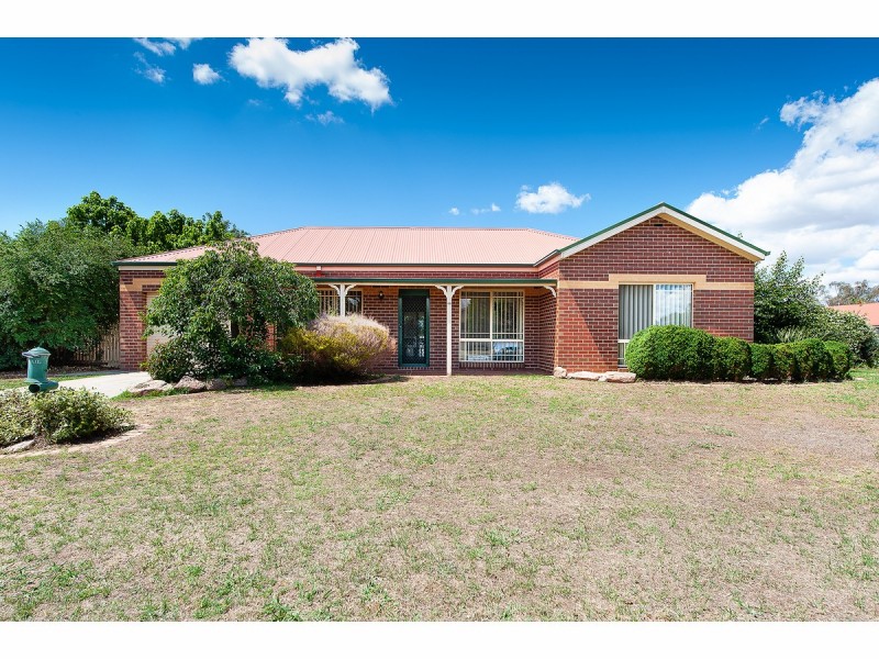 68 Mayfair Drive, Wodonga VIC 3690