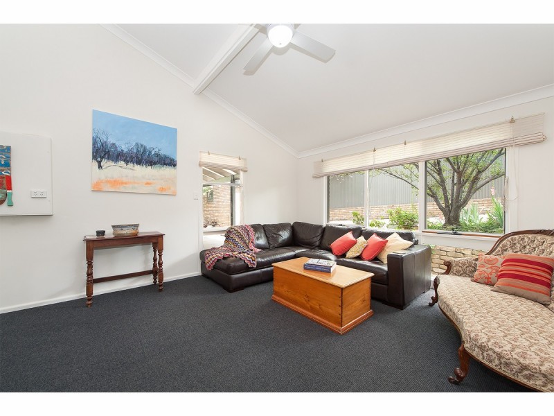 4 Bunker Court, Albury NSW 2640