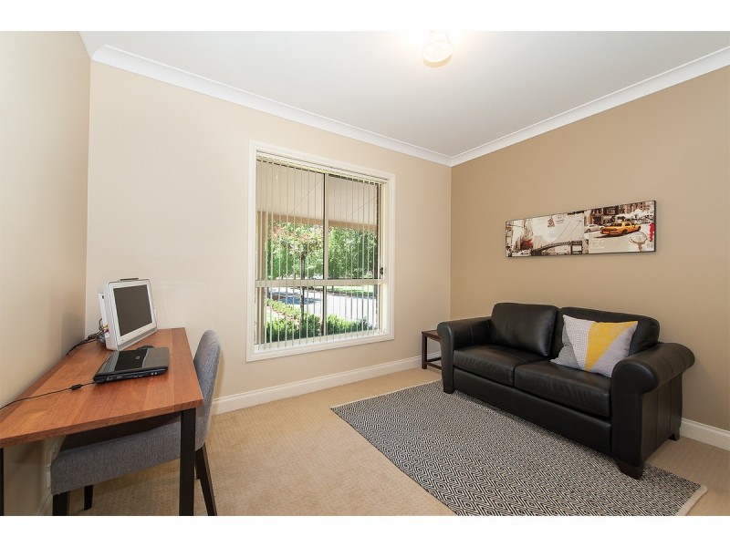 26 Lobbe Road, Thurgoona NSW 2640