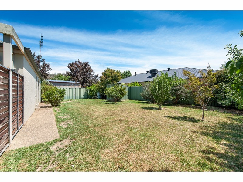 32 Jenny Wren Place, East Albury NSW 2640
