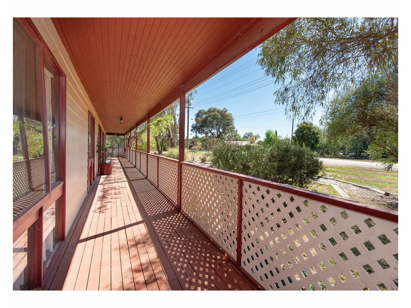 47 Lowe Street, Howlong NSW 2643