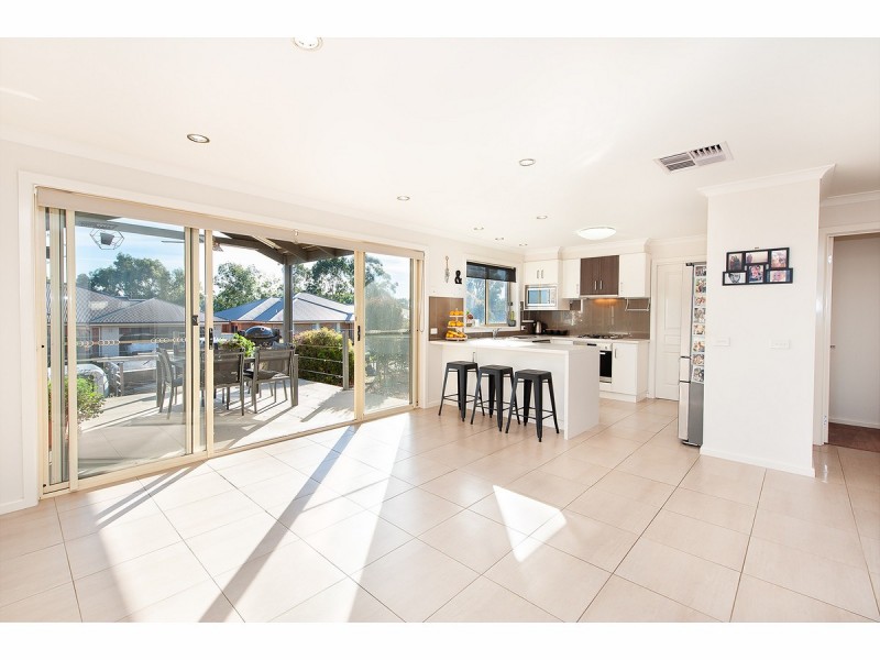16 Scott Place, Thurgoona NSW 2640