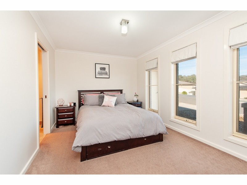 16 Scott Place, Thurgoona NSW 2640