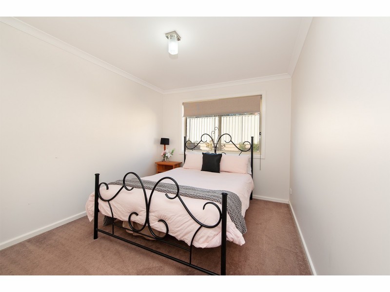 16 Scott Place, Thurgoona NSW 2640