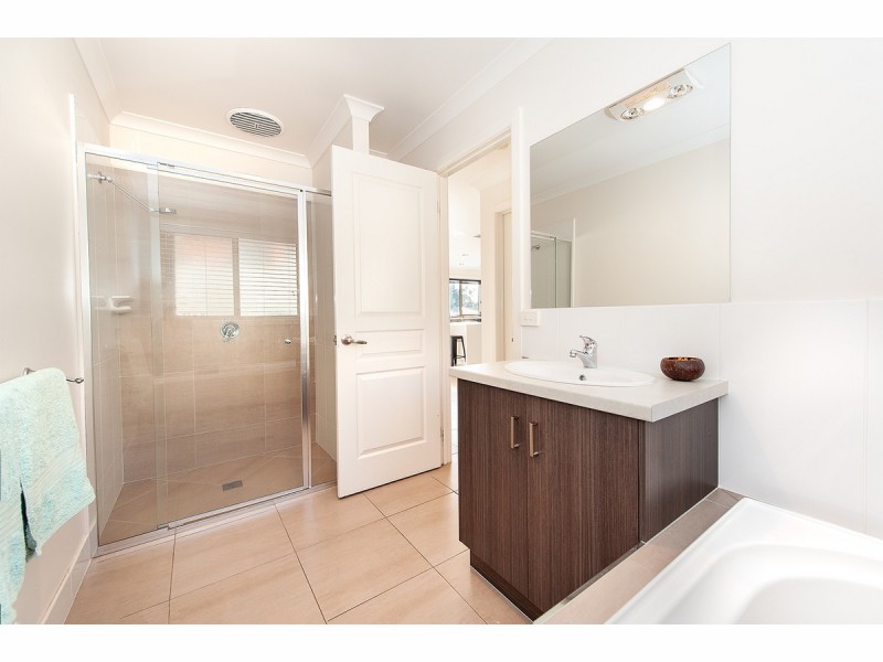 16 Scott Place, Thurgoona NSW 2640