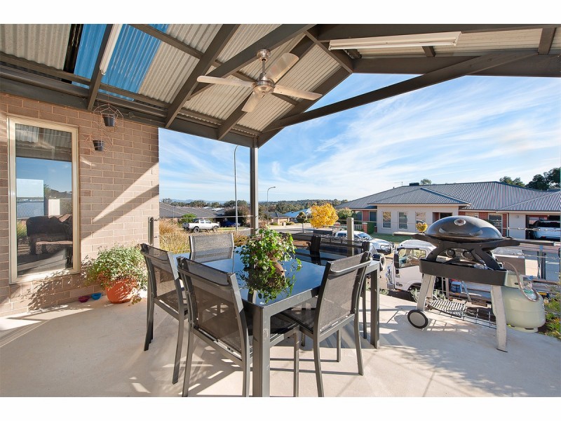 16 Scott Place, Thurgoona NSW 2640