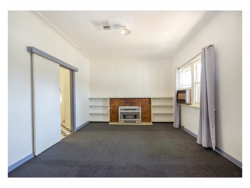 423 Wagga Road, Lavington NSW 2641