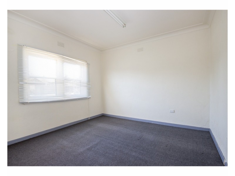 423 Wagga Road, Lavington NSW 2641