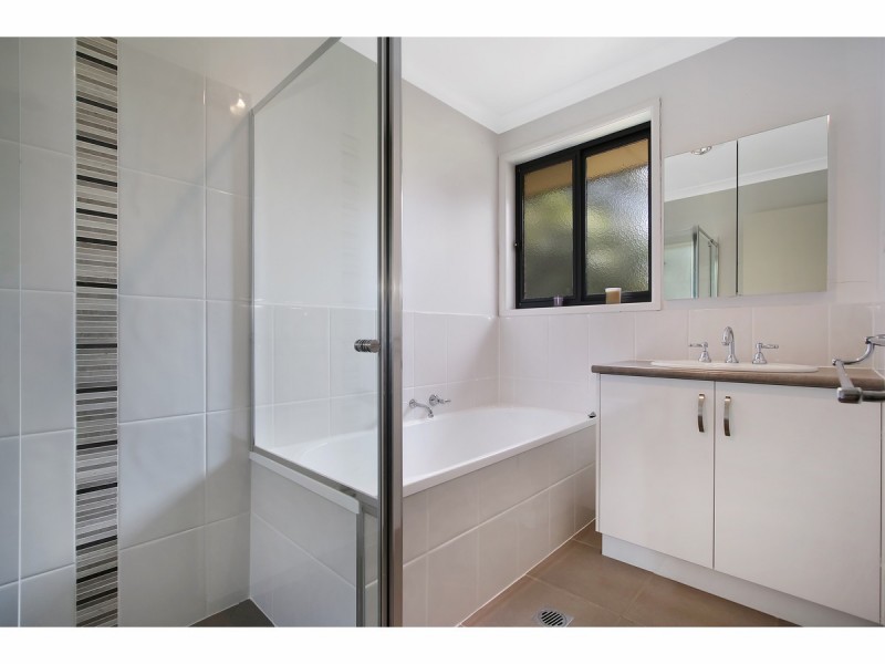 121 – 123 Clarke Street, Howlong NSW 2643