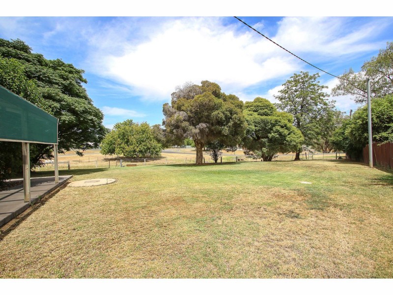 121 – 123 Clarke Street, Howlong NSW 2643