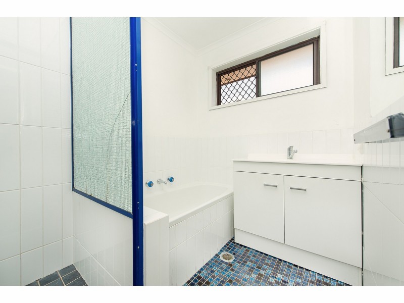 4/384 Kaylock Road, Lavington NSW 2641