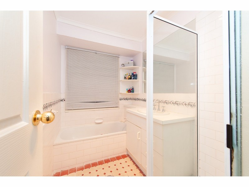 1 Sugar Gum Road, Thurgoona NSW 2640