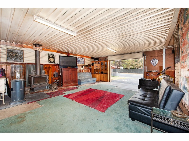 1 Sugar Gum Road, Thurgoona NSW 2640