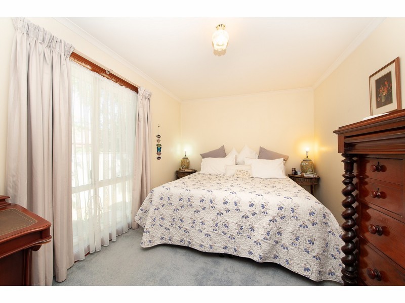 2/7 Kambora Court, Lavington NSW 2641