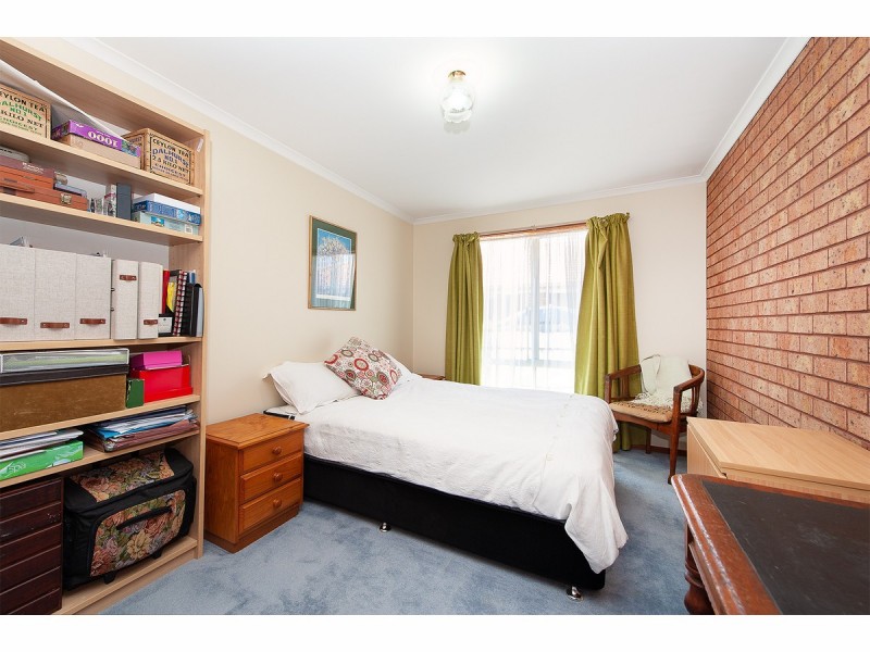 2/7 Kambora Court, Lavington NSW 2641