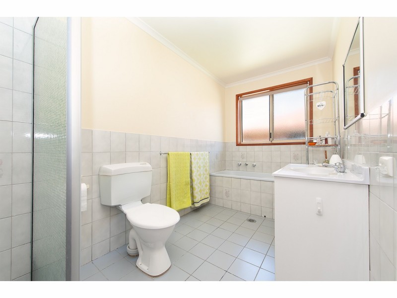 2/7 Kambora Court, Lavington NSW 2641