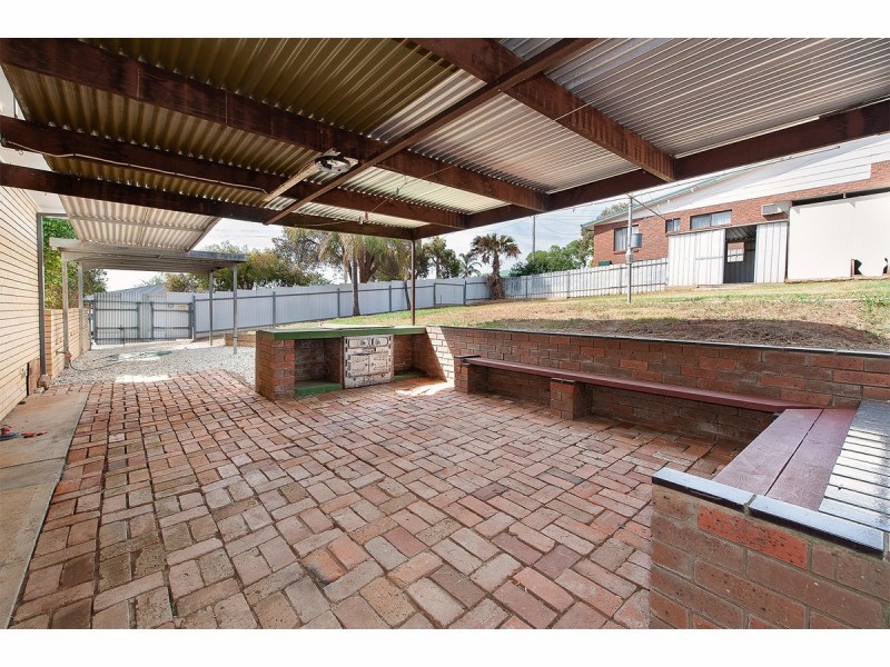 705 Centaur Road, Hamilton Valley NSW 2641