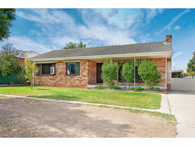 424 English Avenue, Lavington NSW 2641