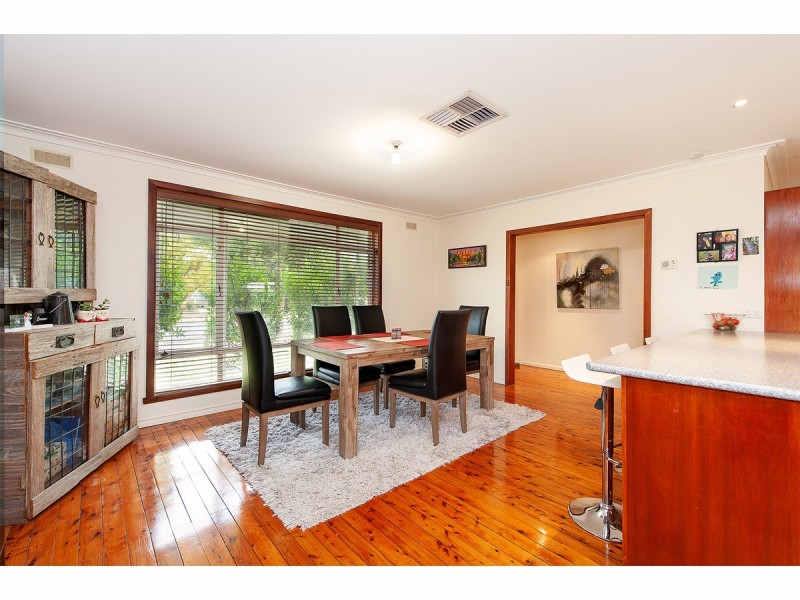 424 English Avenue, Lavington NSW 2641