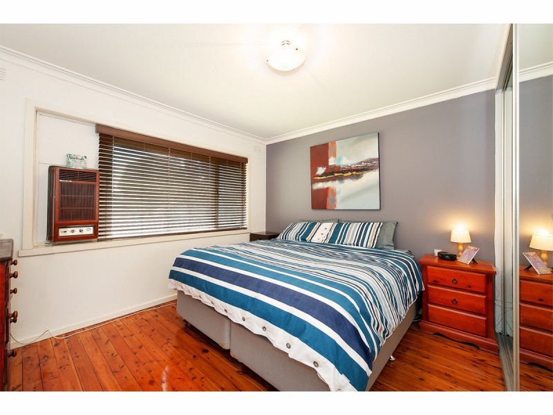 424 English Avenue, Lavington NSW 2641