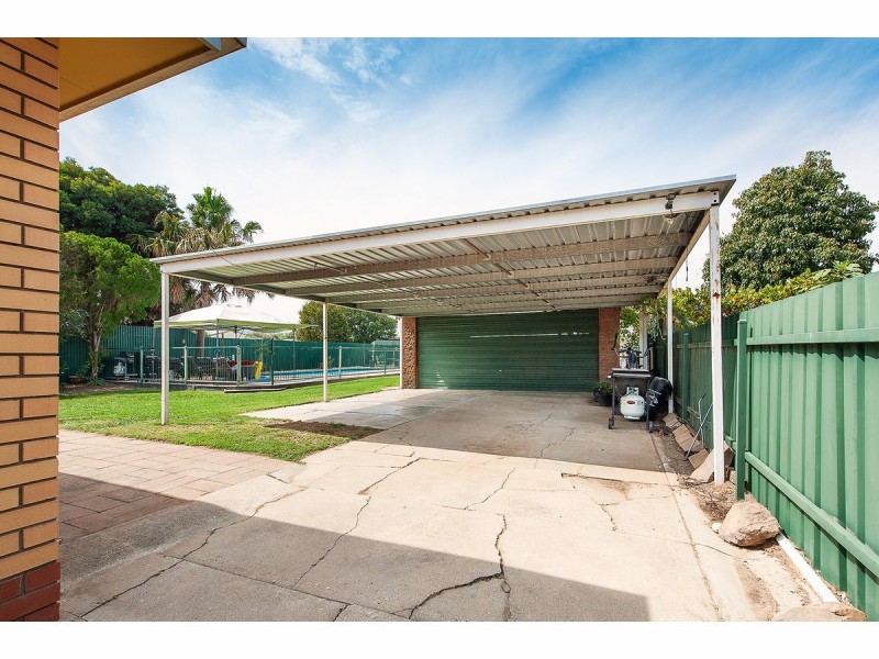 424 English Avenue, Lavington NSW 2641