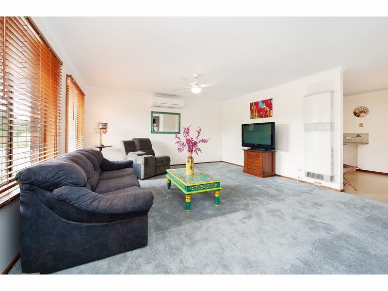 2/1-5 La Fontaine Avenue, Lavington NSW 2641