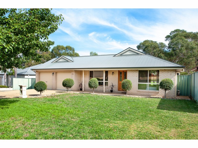 32 Winnell Court, Thurgoona NSW 2640