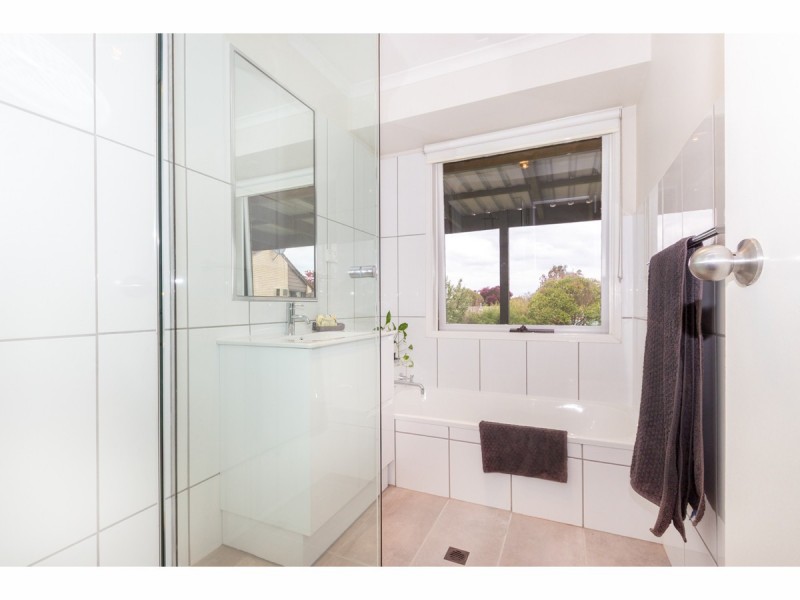 95 Kosciuszko Road, Thurgoona NSW 2640