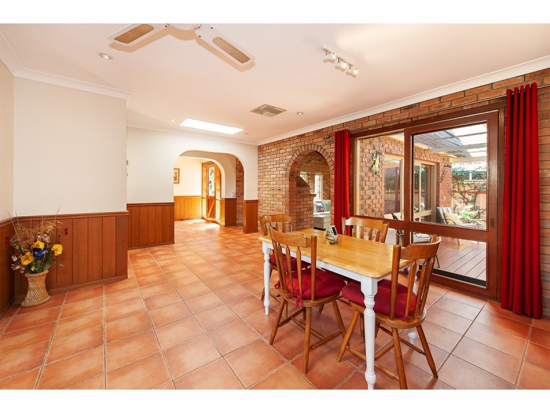 382 Poplar Drive, Lavington NSW 2641