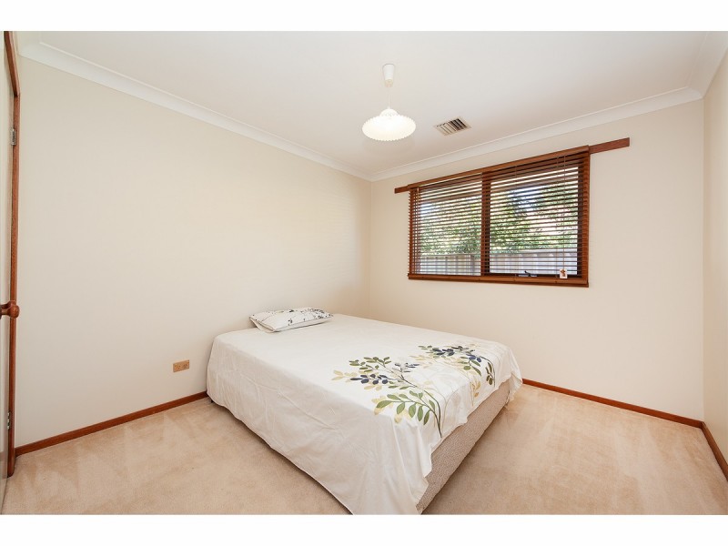 382 Poplar Drive, Lavington NSW 2641