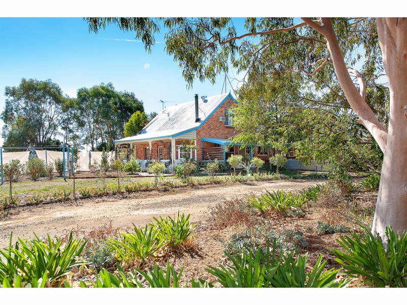 111 Nation Road, Jindera NSW 2642