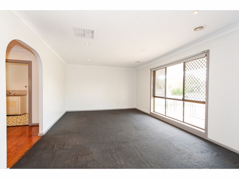 357 Dick Road, Lavington NSW 2641