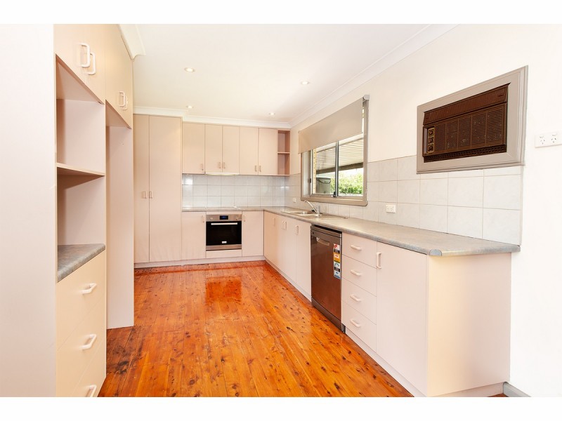 357 Dick Road, Lavington NSW 2641