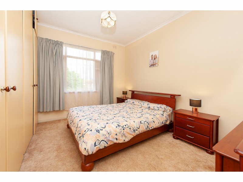586 Welsh Street, Lavington NSW 2641