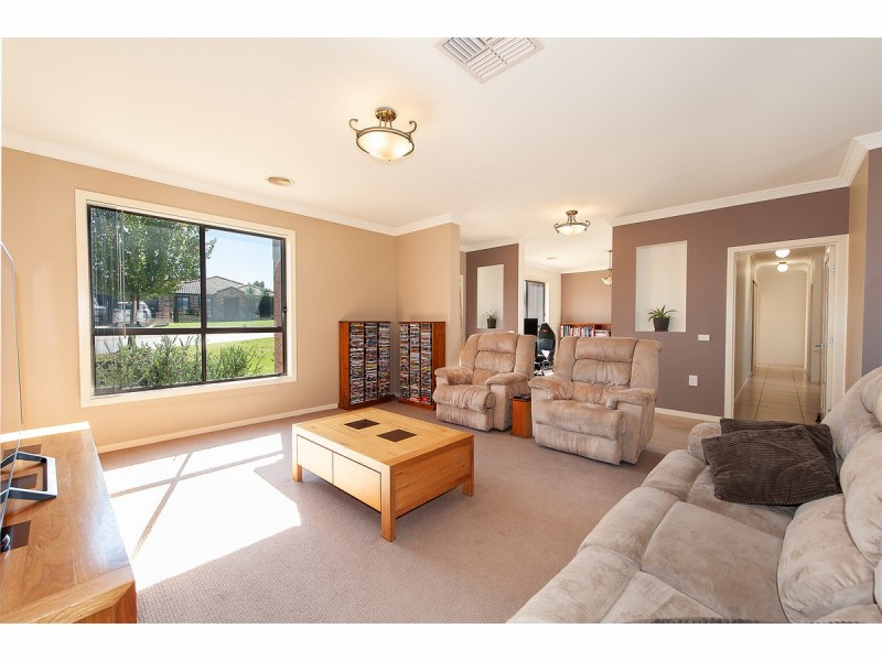 57 Dryandra Way, Thurgoona NSW 2640