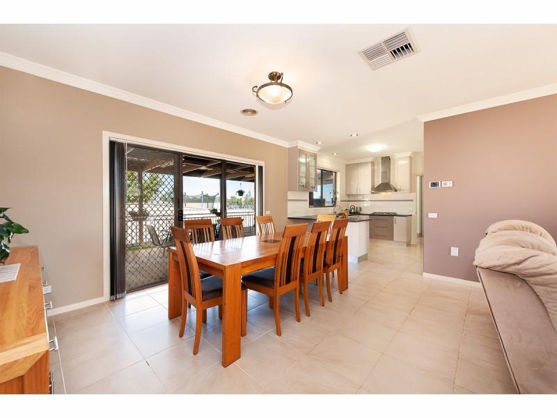 57 Dryandra Way, Thurgoona NSW 2640