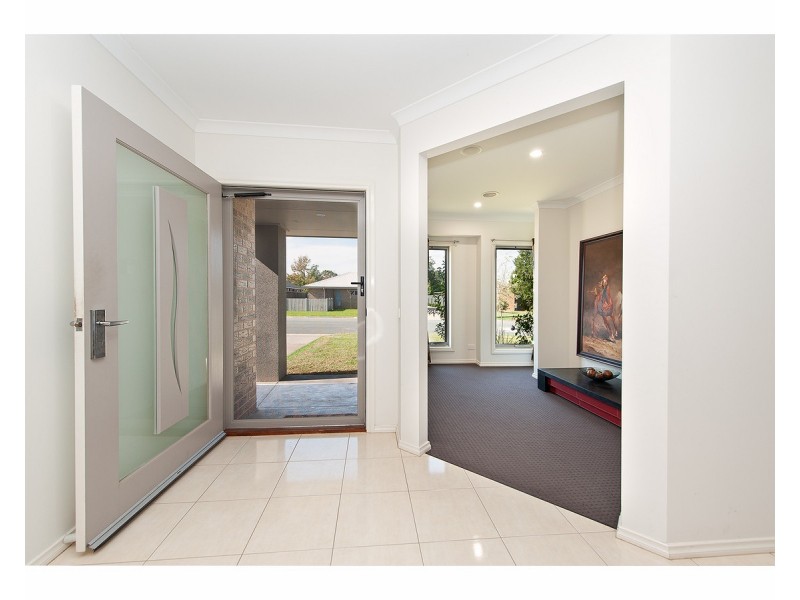 639 Storey Street, Springdale Heights NSW 2641