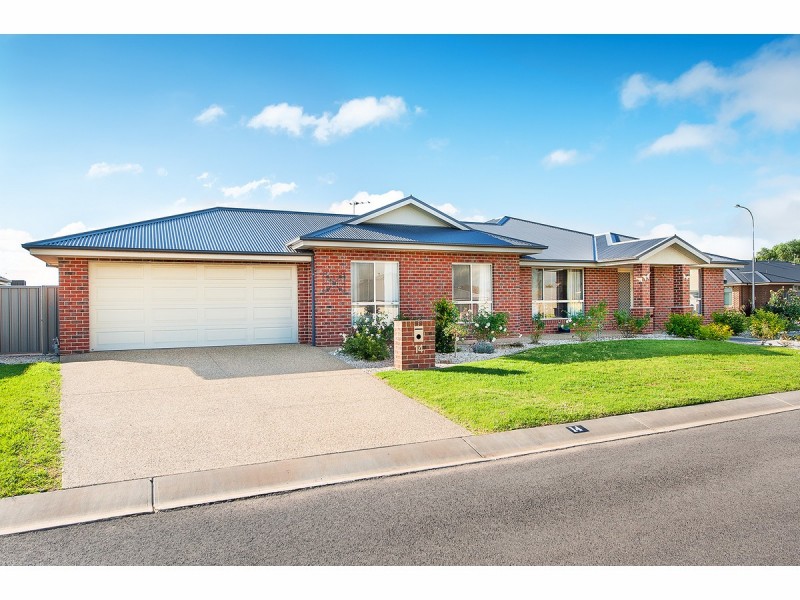 14 Gilson Place, Howlong NSW 2643
