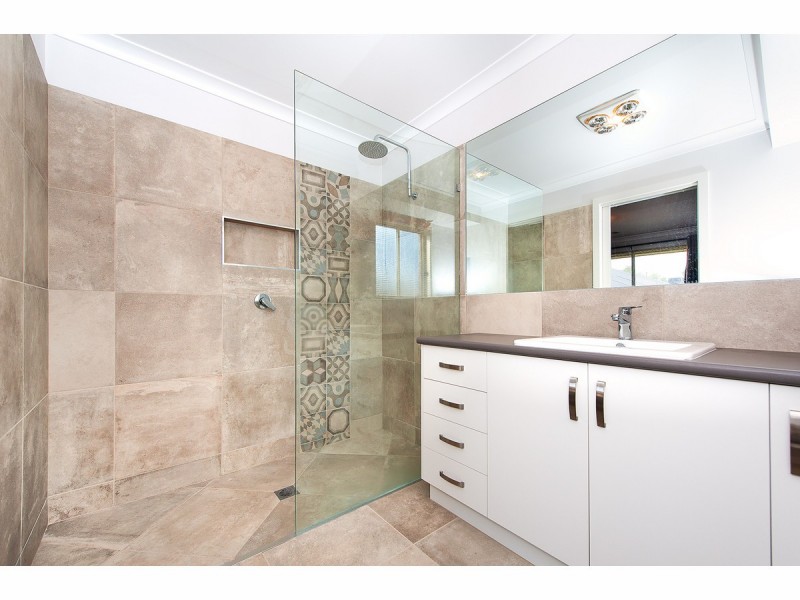 14 Gilson Place, Howlong NSW 2643