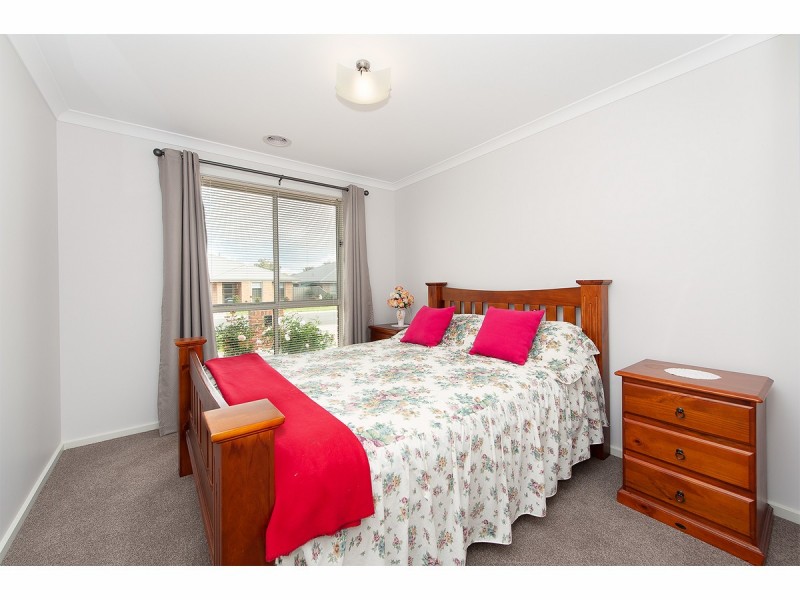 14 Gilson Place, Howlong NSW 2643