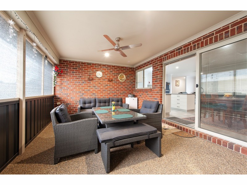 14 Gilson Place, Howlong NSW 2643